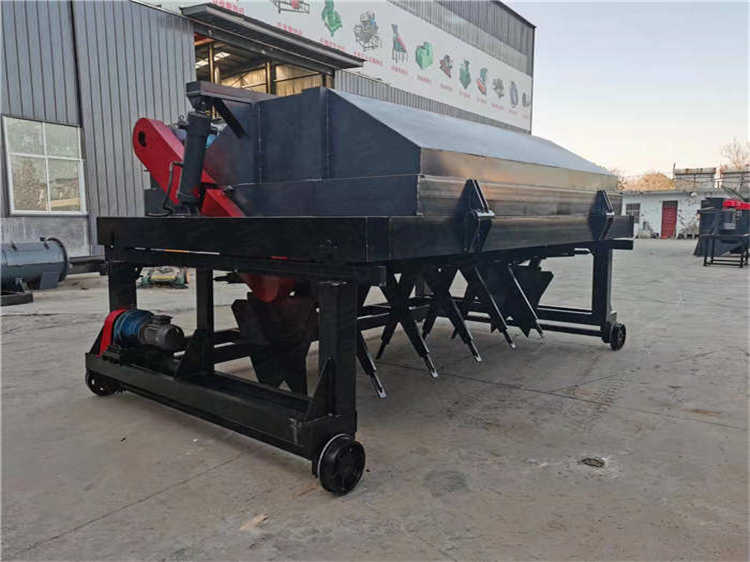 處理牛糞雞糞堆肥發(fā)酵翻耙機,環(huán)保有機肥液壓槽式翻拋機設備