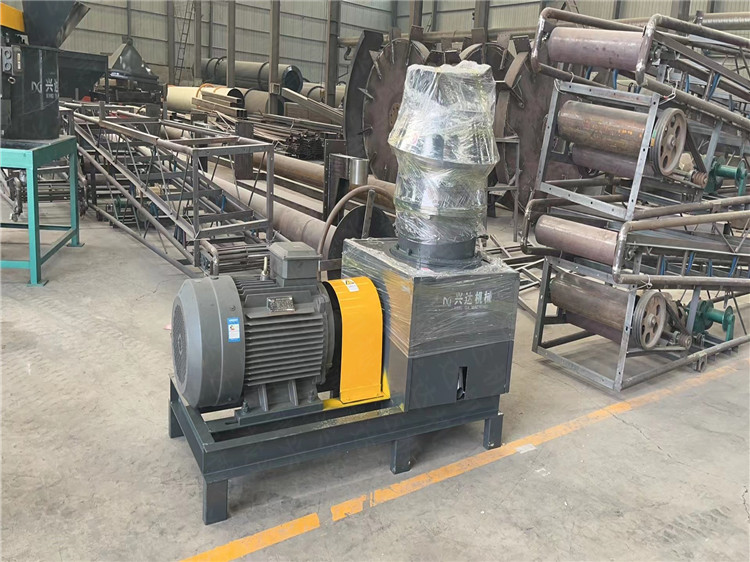 平模擠壓造粒機(jī)生產(chǎn)加工設(shè)備,免烘干柱狀顆粒肥料機(jī),豬牛羊糞制粒機(jī)