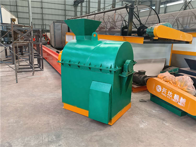 蘑菇渣菌棒膨潤(rùn)土硅藻泥破碎機(jī) 畜禽糞便臥式粉碎機(jī) 有機(jī)肥半濕物料打碎機(jī)